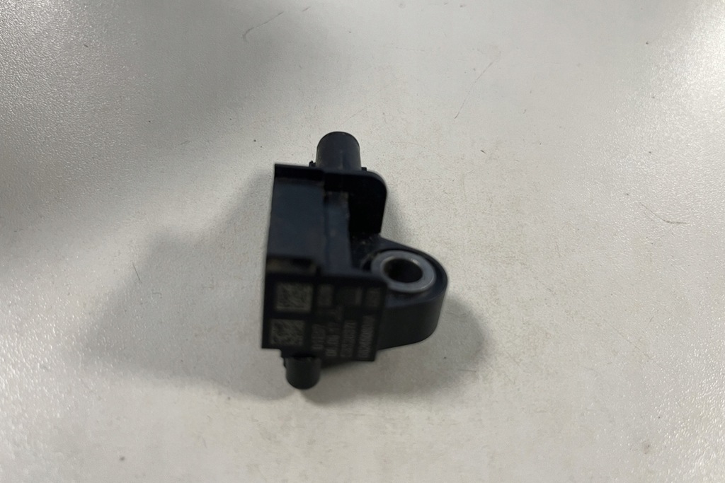 фото №8, Датчик удара подушки безопасности воздушной chrysler pacifica 68245080aa 3.6l