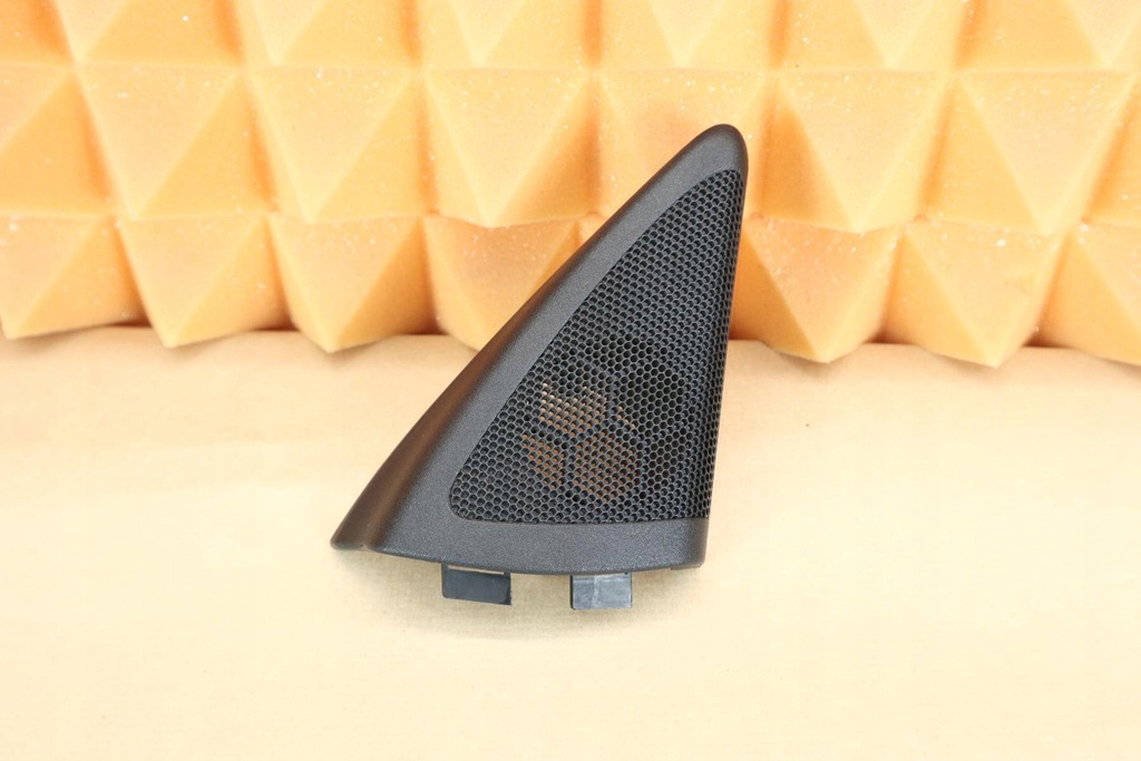 фото №1, Mercedes slk r171 трикутник накладка динаміка правий