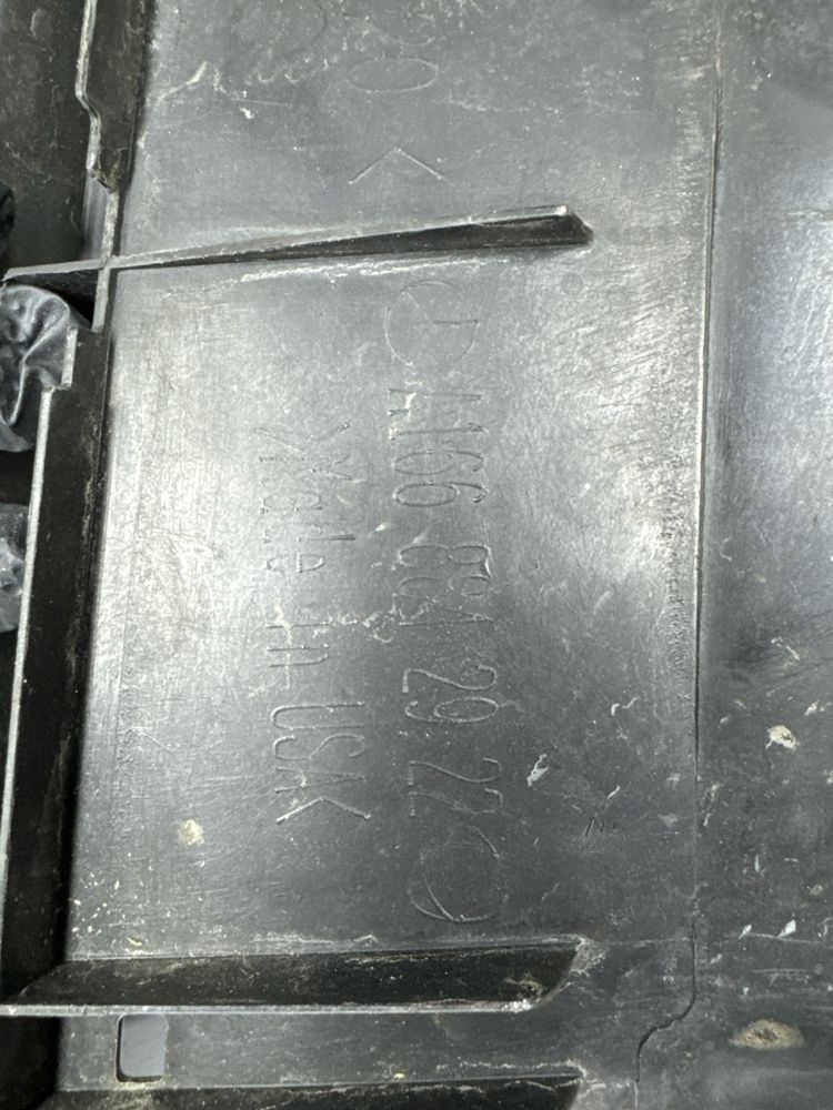 Підсилювач верхній mercedes-benz gl x166 a1668812922 бензин 2014 Недорого