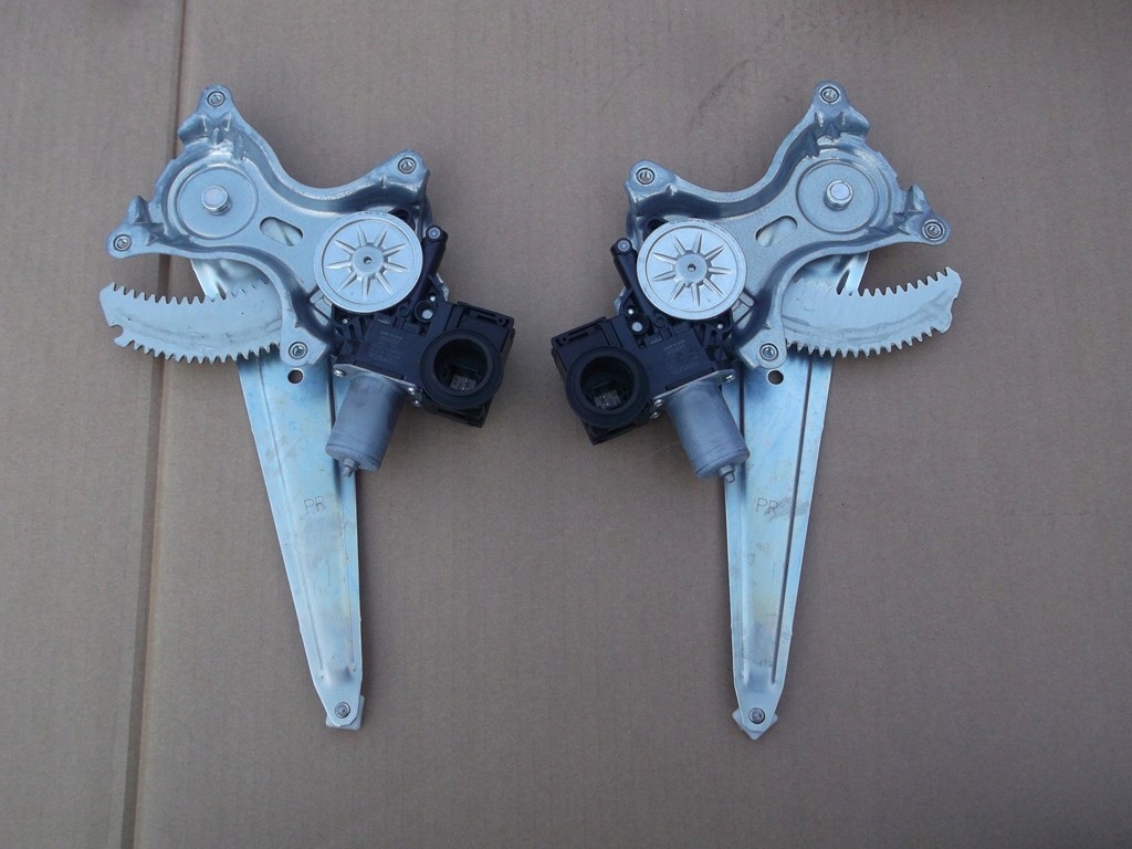 фото №1, Toyota prius iv 15- підйомник скло задня