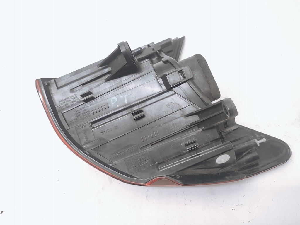 фото №7, Peugeot 3008 i лампа правый задняя w крыло lift