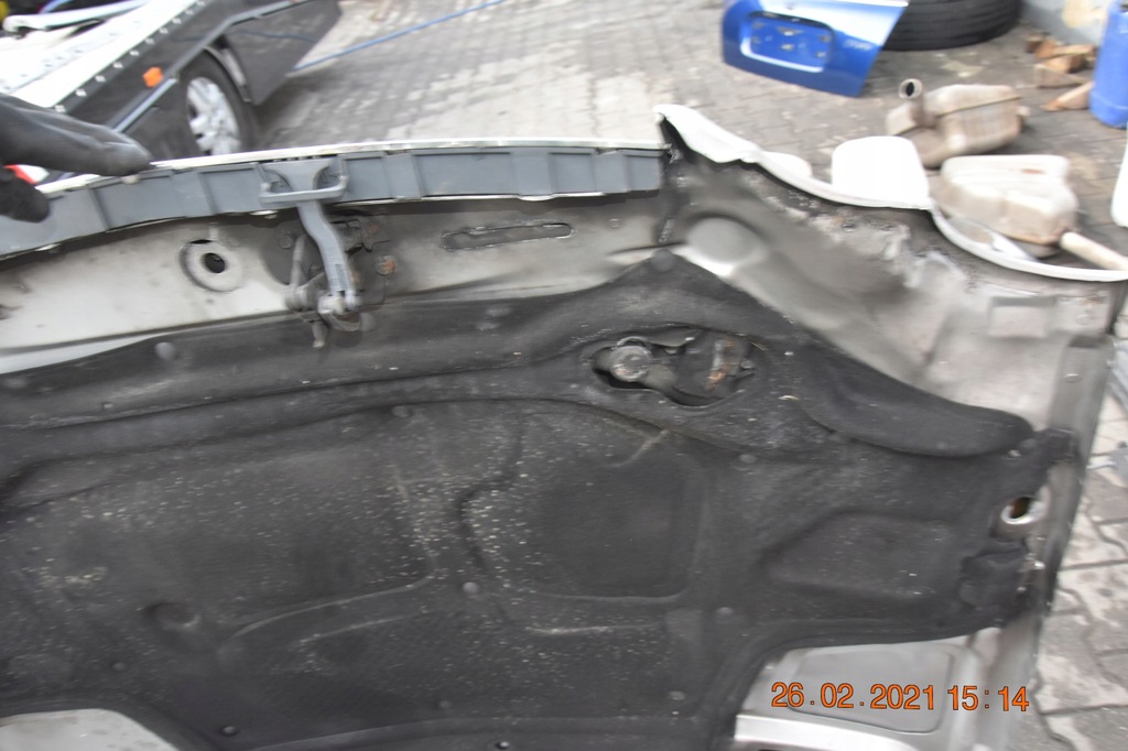 фото №10, Mercedes w203 sport coupe капот