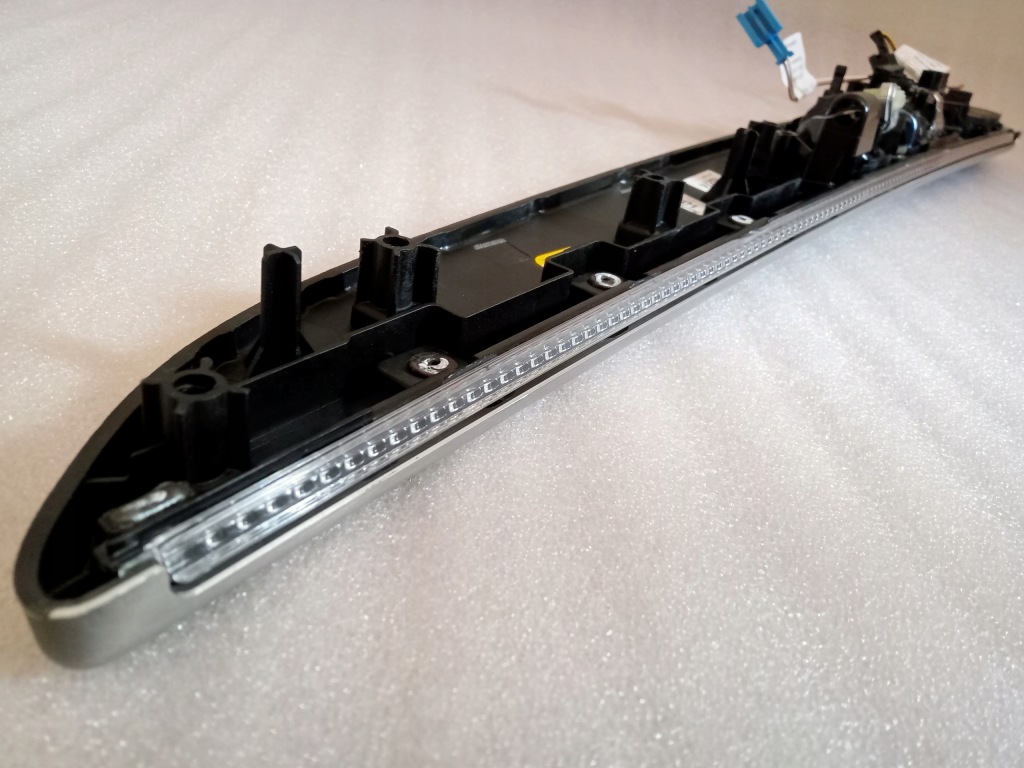 Mercedes gle w166 молдинг дверь декоративная  панель ftela правый перед a1667600661 в Украине