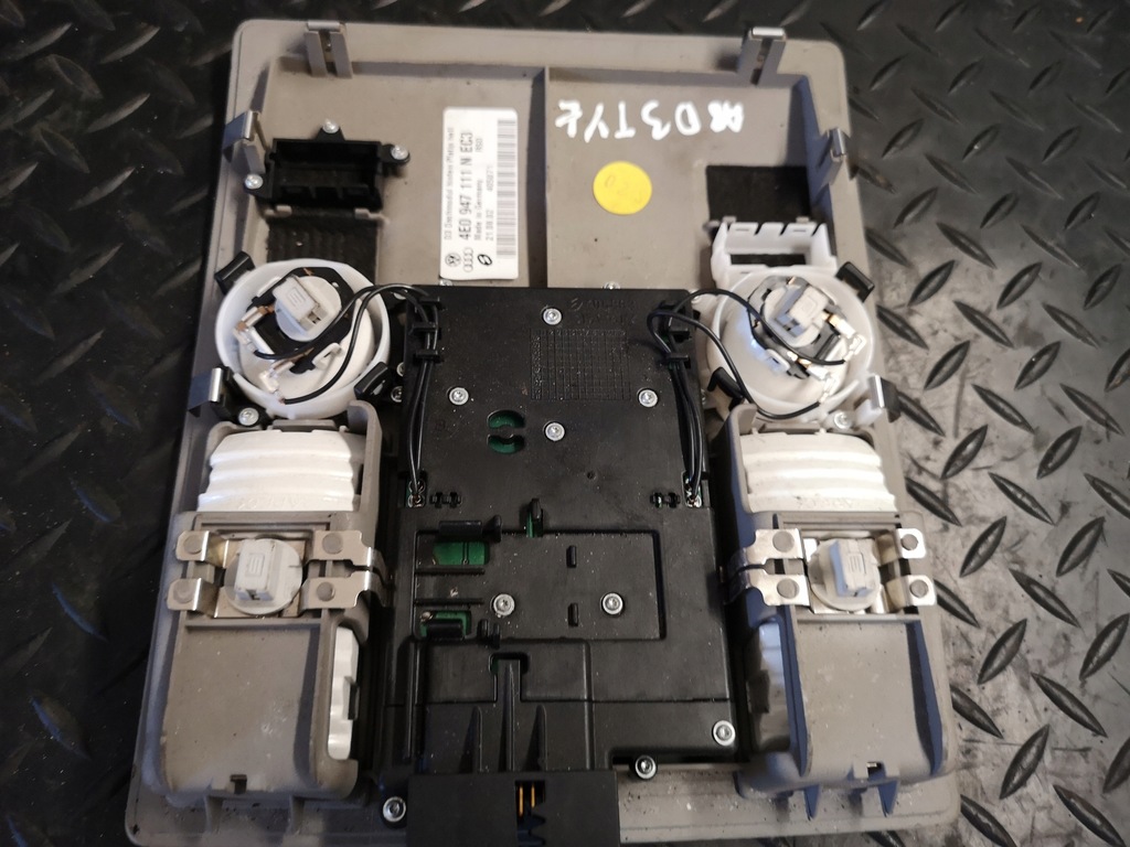 фото №8, Лампа потолочный audi a8 d3 4e0947111n