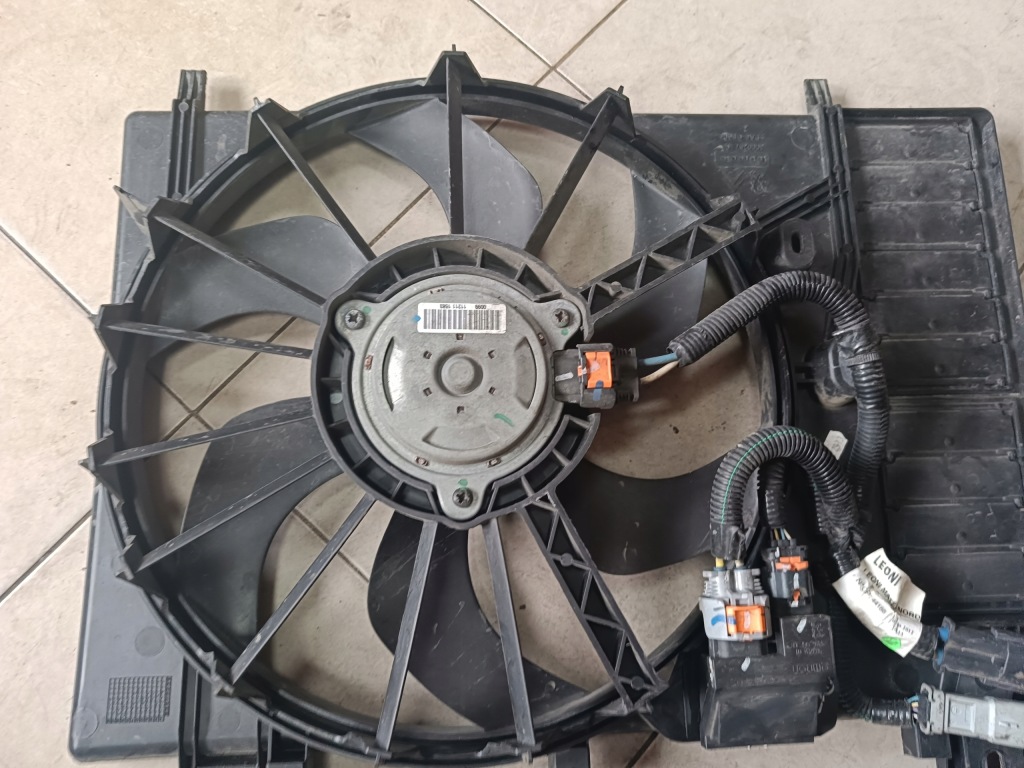 Citroen c5 iii x7 1,6thp вентилятор радіатора 9687359380 Недорого