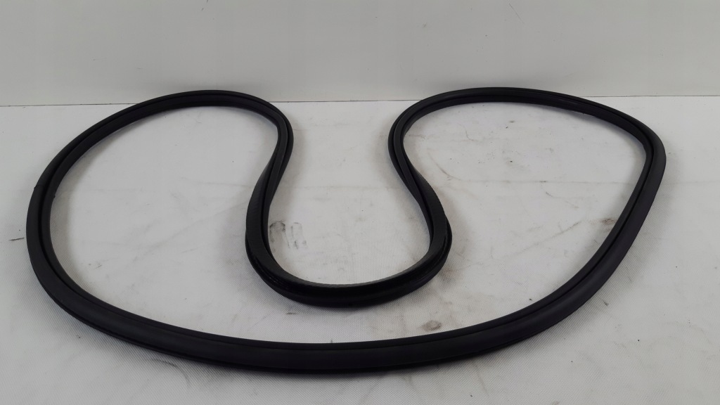 фото №1, Volvo xc90 ii прокладка двері права перед 31457673