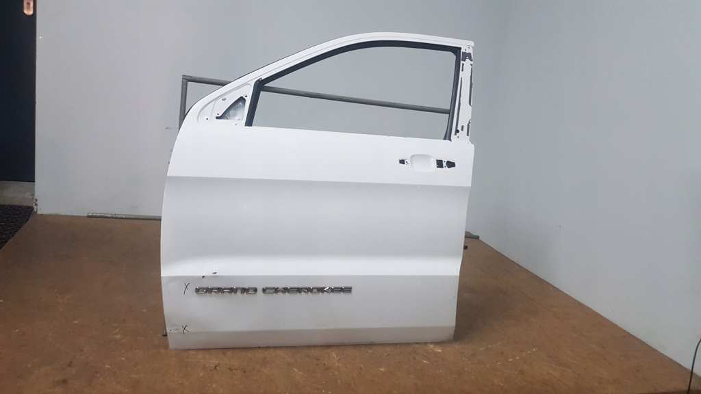 фото №1, Jeep grand cherokee wk-2 дверь передние перед левая