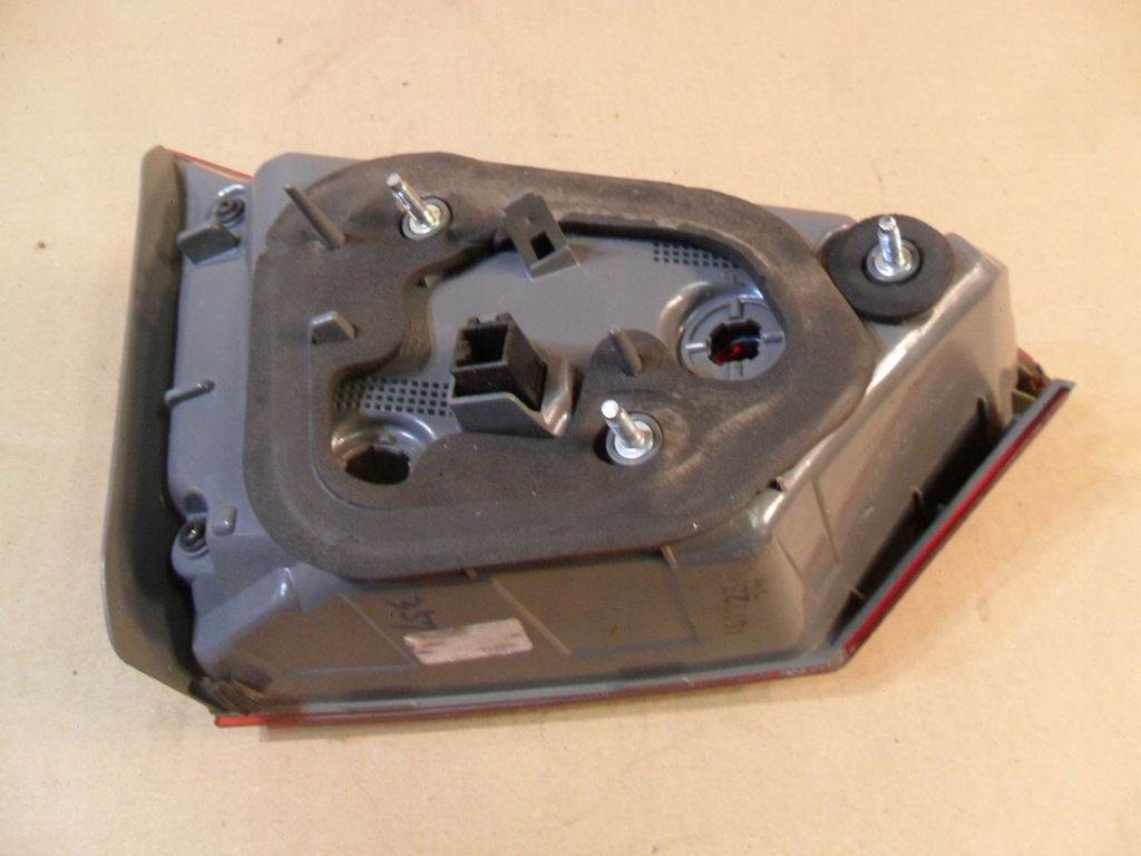 фото №15, Лампа левый задняя hyundai i40 lift 92403-3z5