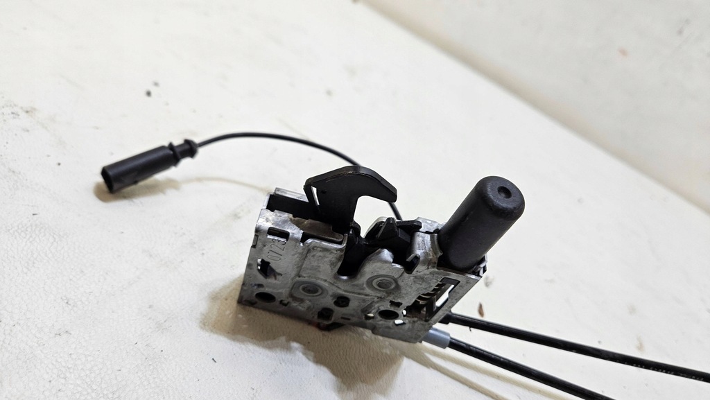 фото №5, Замок капот левый правый трос skoda enyaq 5la823509c