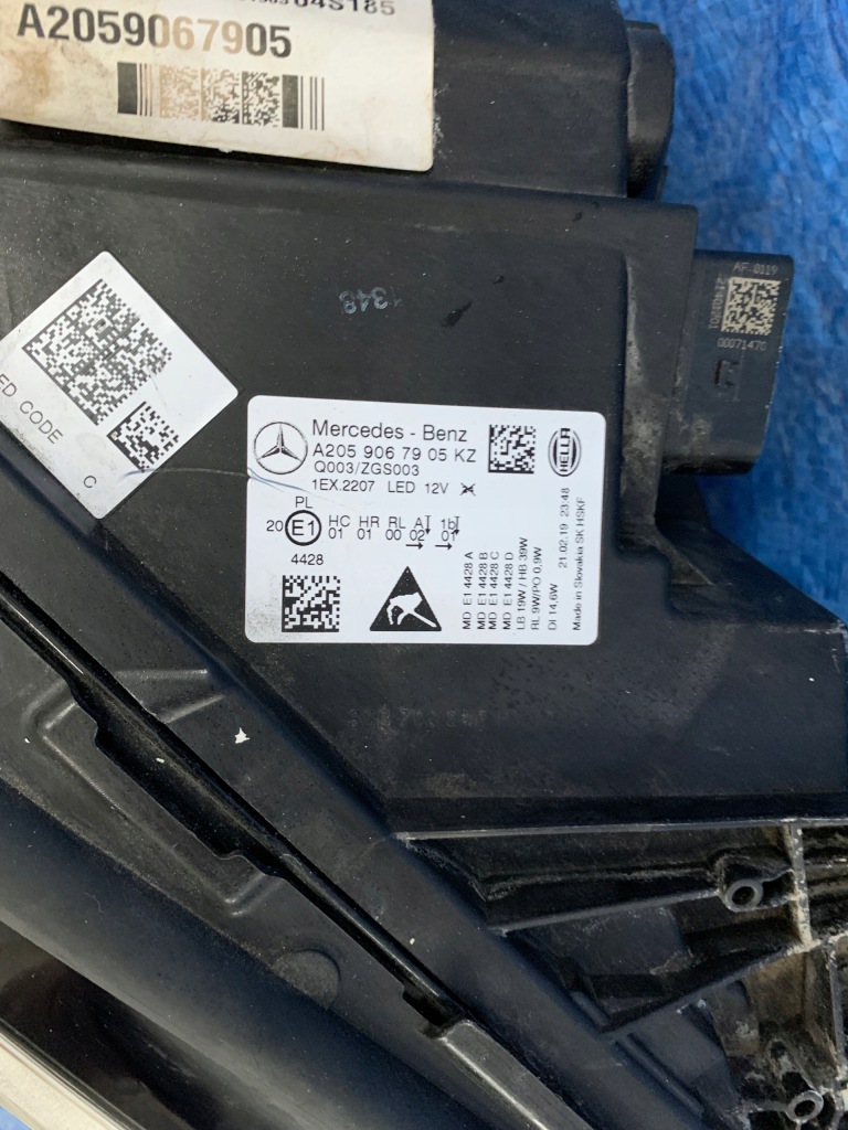 фото №3, Mercedes-benz оригинальный номер a2059067905 лампа led