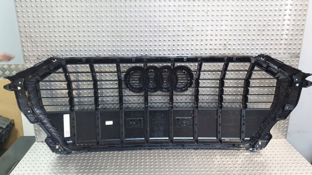 фото №11, Решітка радіатора решітка радіатора audi q3 ii 83a853651f 83a853651e s-line black 18-