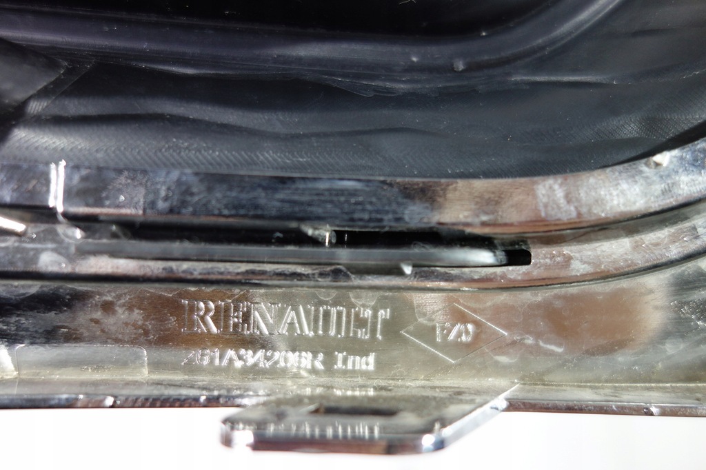 фото №3, Решётка противотуманной фары перед левая renault kadjar 2018-