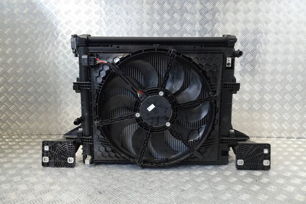 фото №14, Skoda enyaq iv electric - kompletny перед