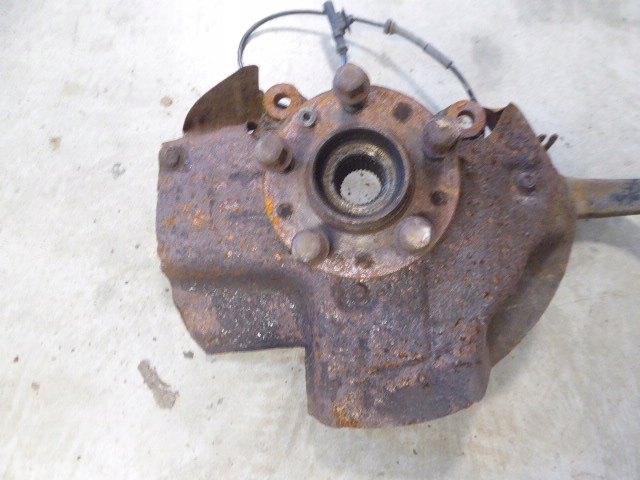 фото №2, Alfa romeo 159 поворотний кулак перед ліва 1.9