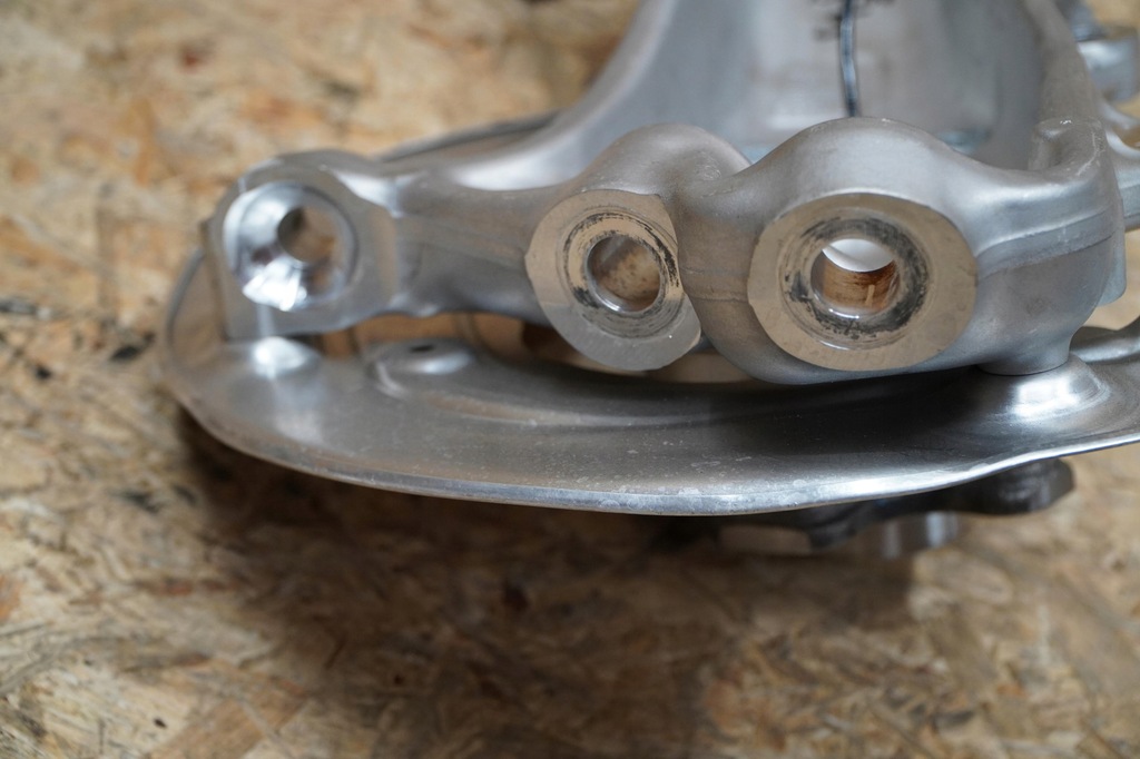 фото №7, Поворотний кулак ступиця перед права 6898332 lub ліва 6898331 bmw 5 g60 23-