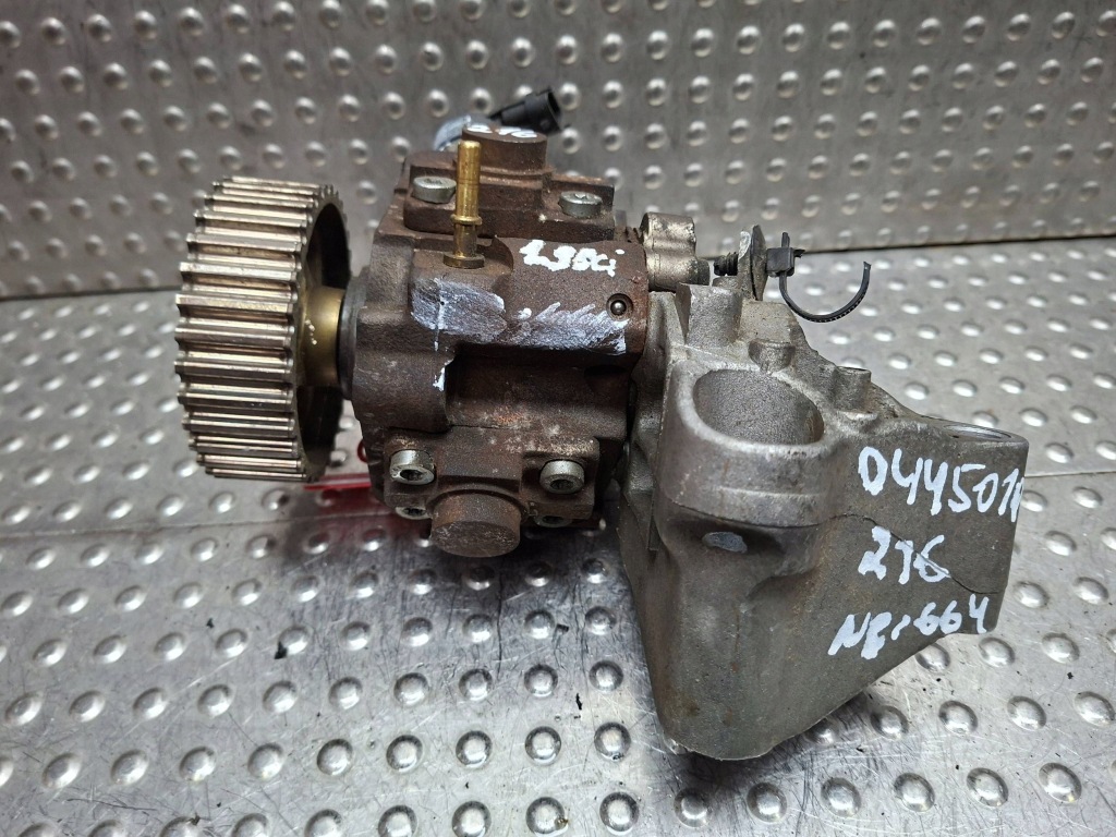 фото №1, Насос упорскування bosch 0445010216 renault megane iii 1.9 dci 2009-