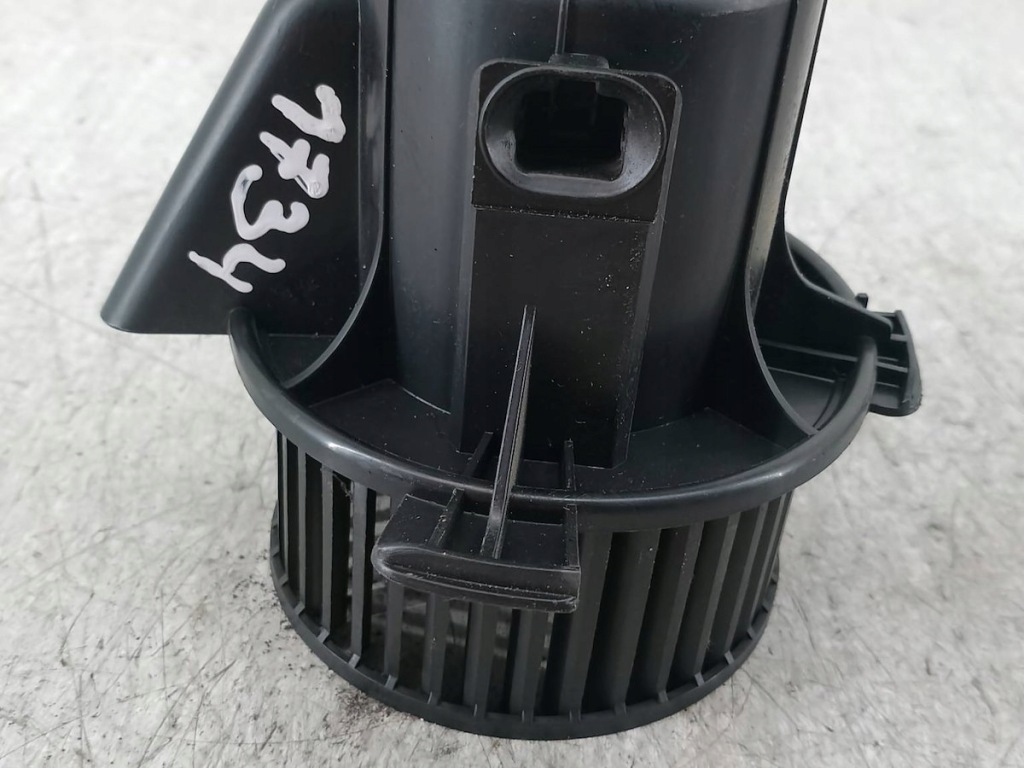 Купити Вентилятор обдув, повітродувка peugeot 307 ii sw pf2a2 b9506 pf2a25325