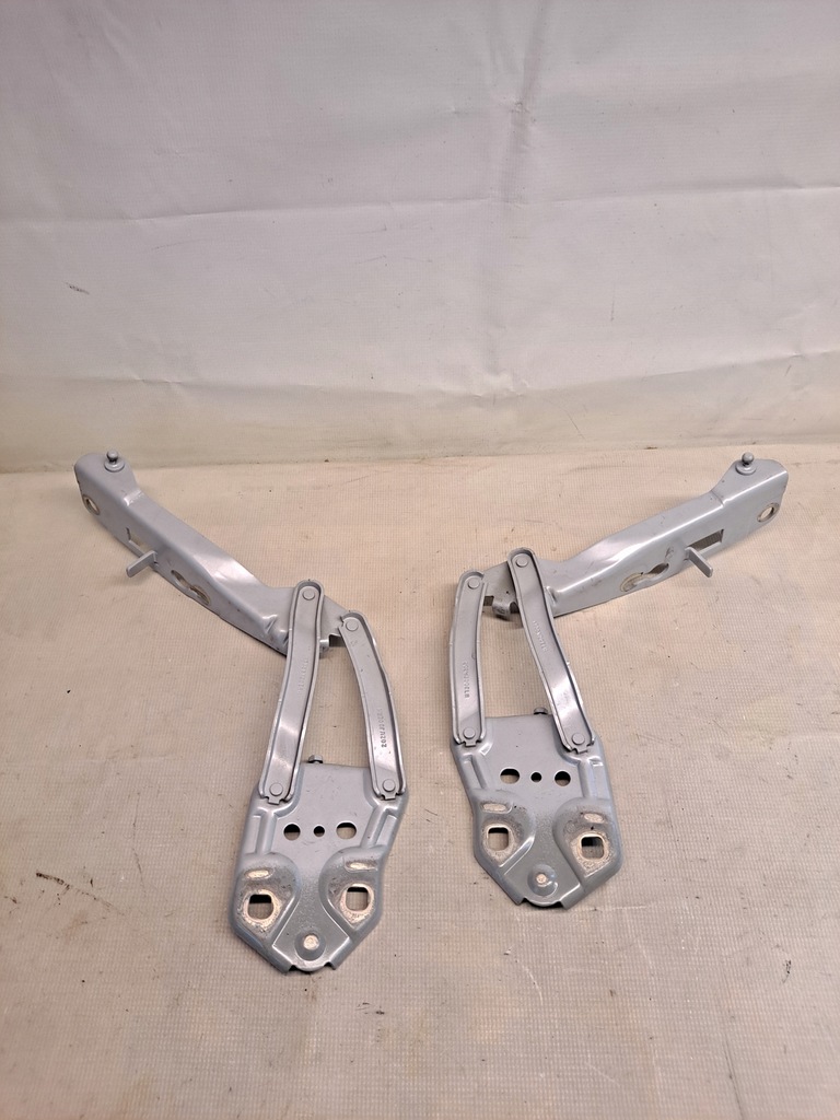 фото №4, Петля петлі капот volvo xc40 31356752 31356753