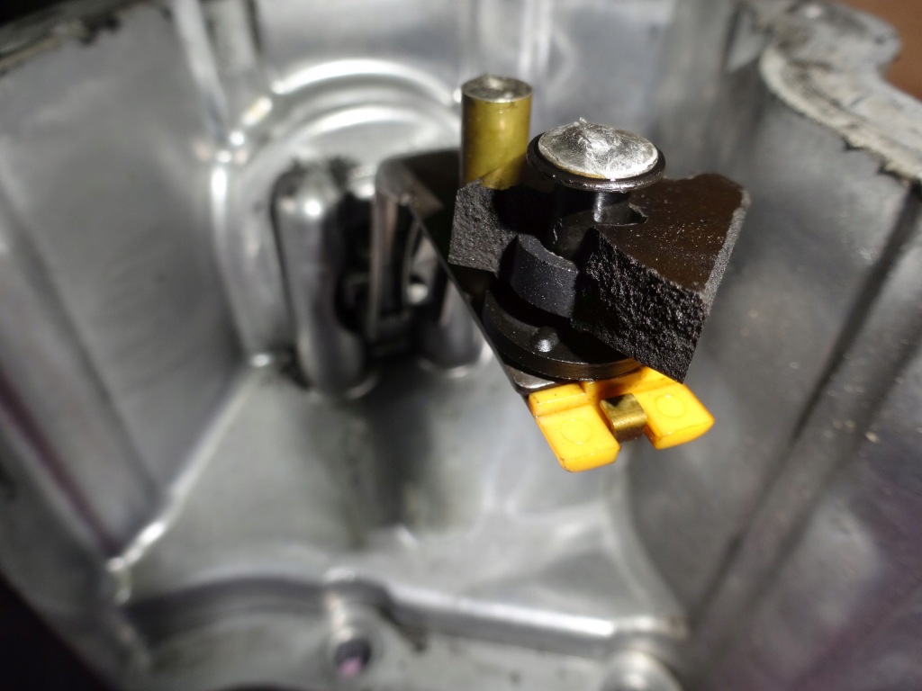 Lexus is220 toyota 2.2 d 09r. 177 km 12111-26030 поддон масляная картер в Украине