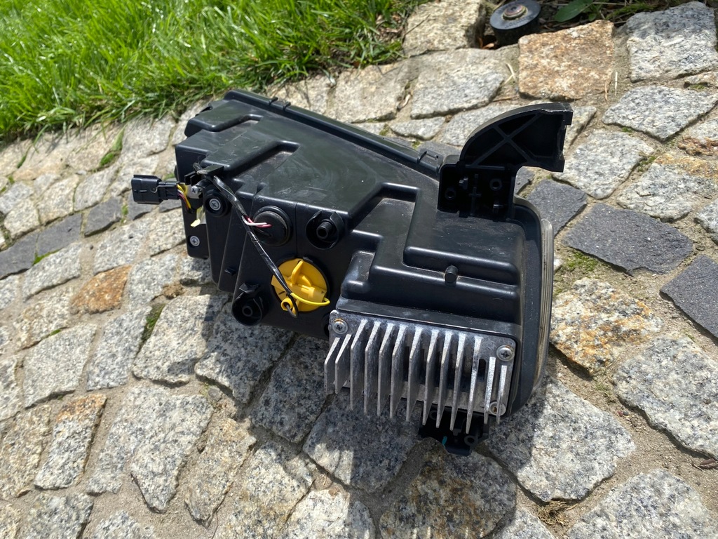 фото №8, Dacia spring лампа led перед ліва 266052417r оригінал