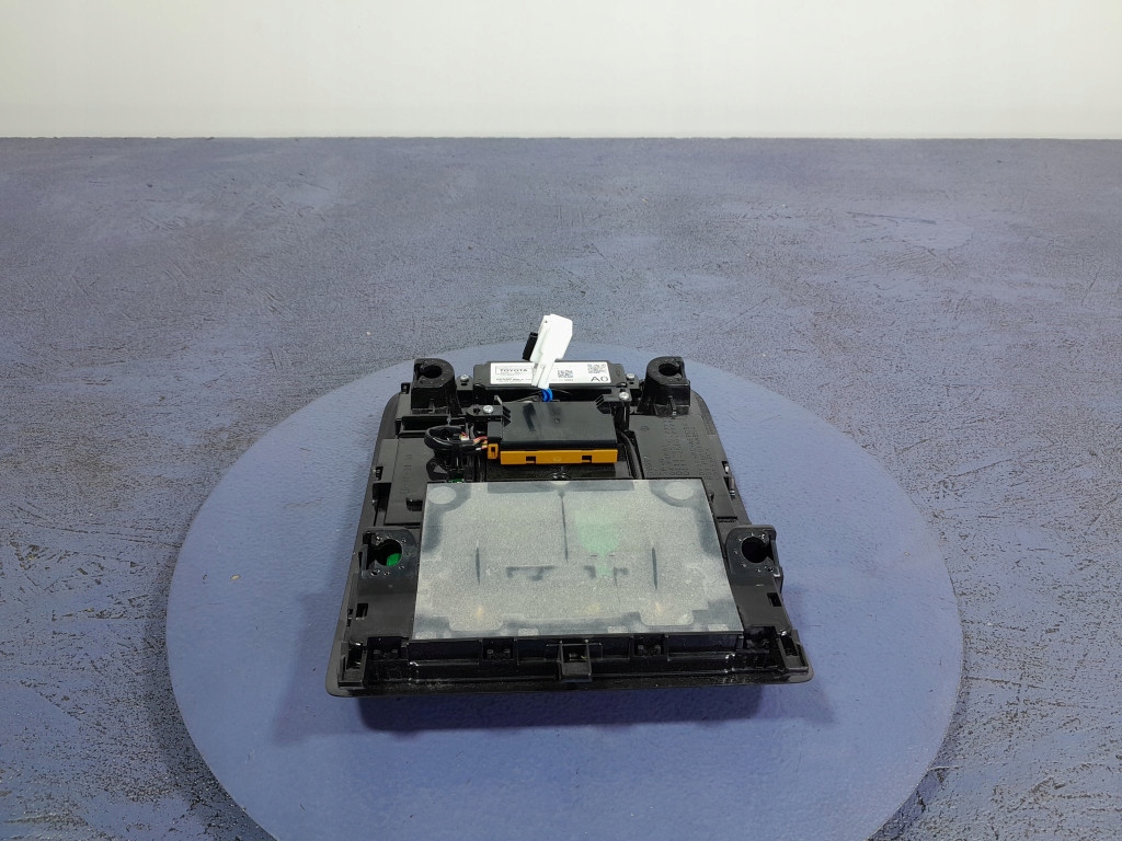 фото №5, Lexus ux 250h лампа потолочный 867e1-33011