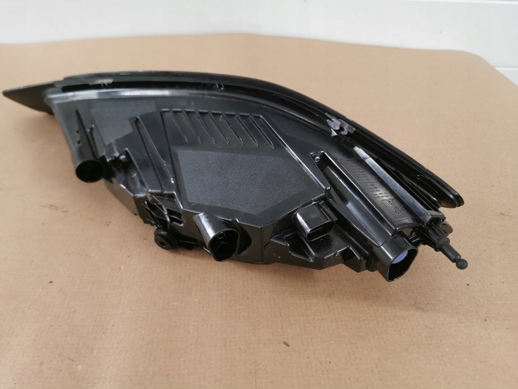 фото №9, Porsche boxster cayman 982 718 - лампа левый задняя 9p0945095b