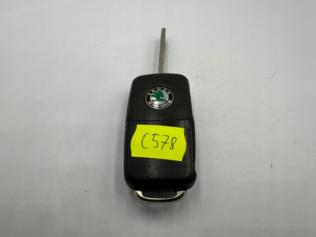 фото №6, Ключ ключ pilot складний ключ skoda superb octavia 3t0837202h