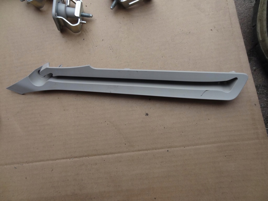 Купити Напрямна шторка багажника права opel insignia b 39022619 ita