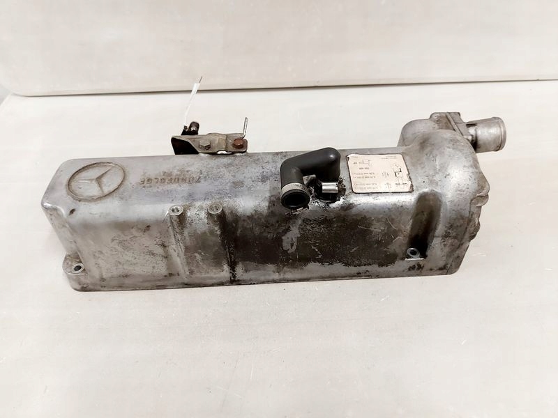 фото №8, W123 mb100 t1 2.4 d om615 om616 крышка клапанов