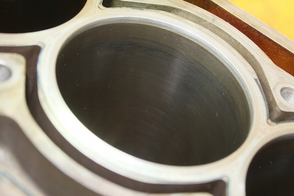 фото №5, Блок двигателя touran octavia ii 1.6fsi 03c103019g/h