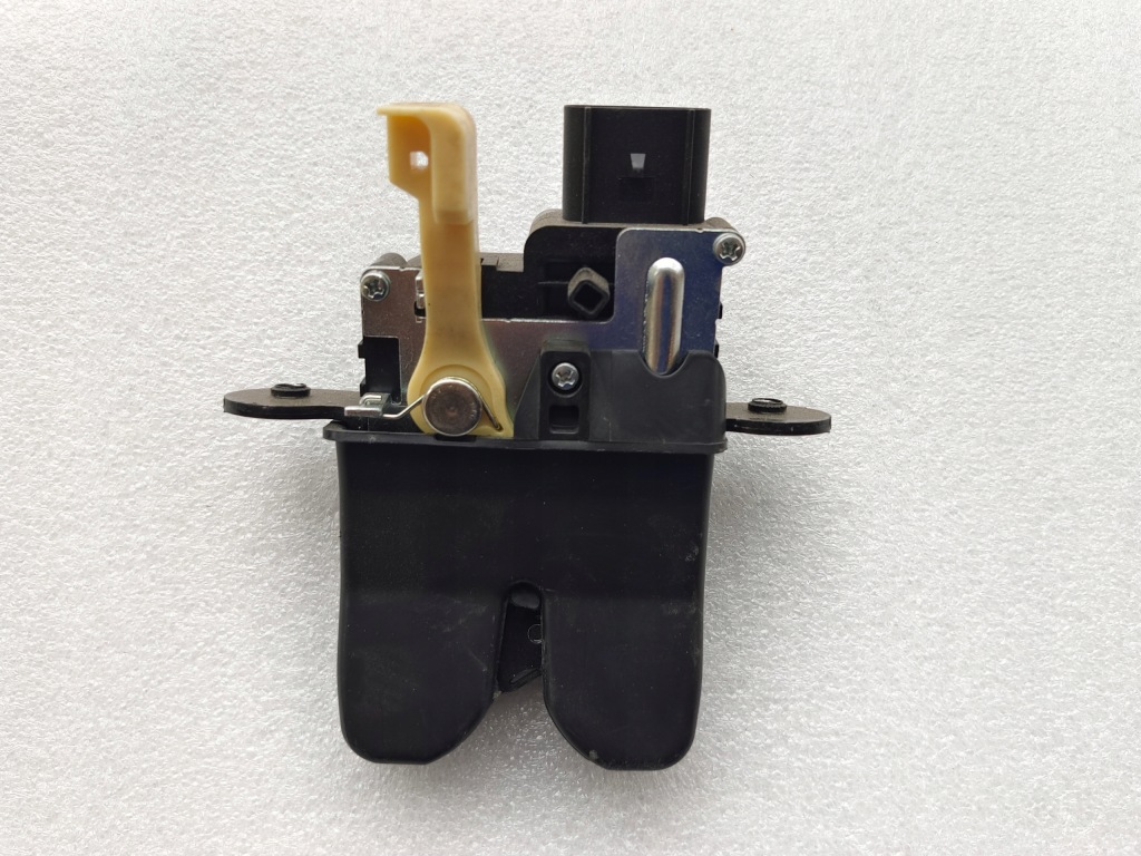 фото №1, Hyundai ioniq замок кришки багажника 81230-g2000