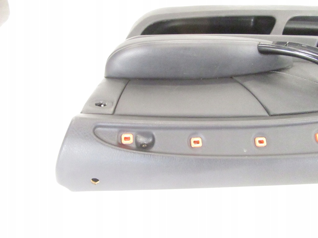 Обшивка оббивка двері правий права перед пасажира bmw e53 x5 в Україні