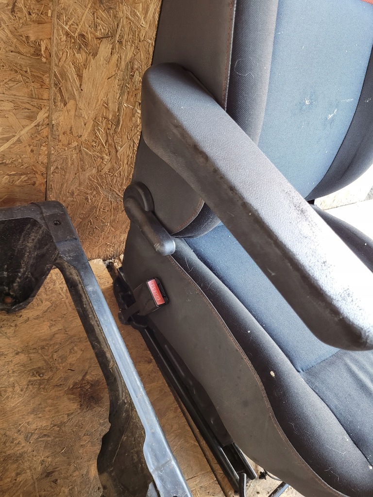 фото №8, Сидіння водія renault master iii europa