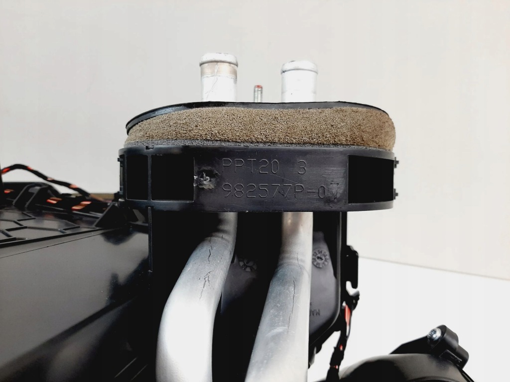 Купити 2011 mercedes-benz ml w164 обігрівач комплектна 982718s