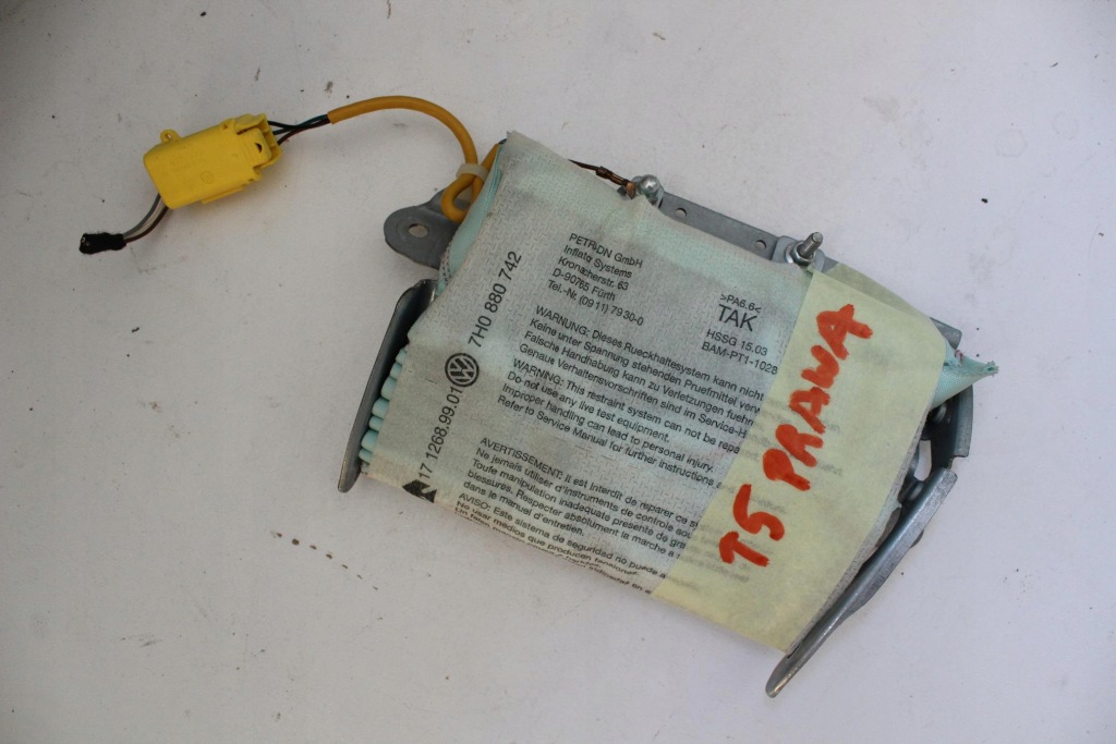 фото №1, Шторка безопасности правая подушка безопасности vw transporter t5 multivan