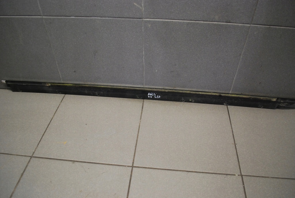 фото №9, Молдинг уплотнитель правый перед a6 c5 4b0853284j