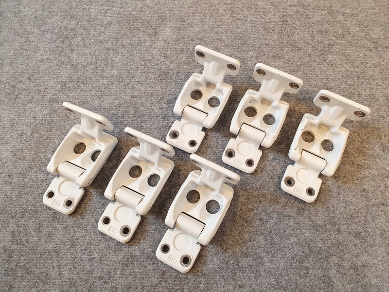 фото №1, Mercedes sprinter 910 a9107406100 петля дверь оригинальный номер