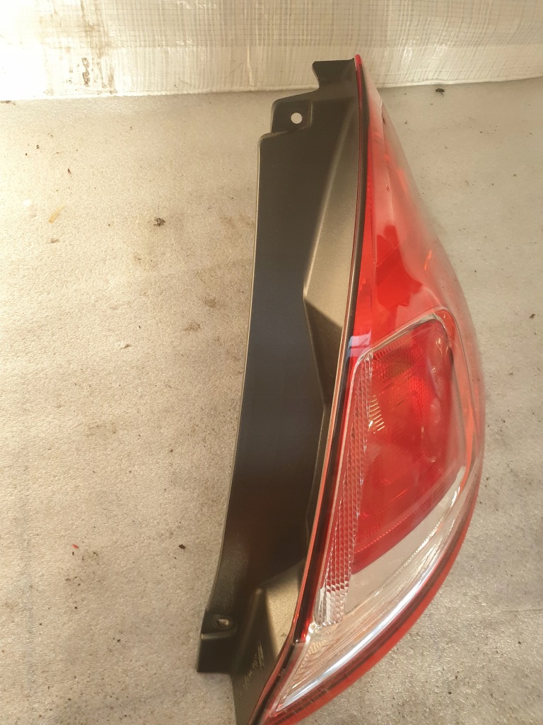 фото №3, Ford fiesta mk7 lift лампа задняя задняя правая