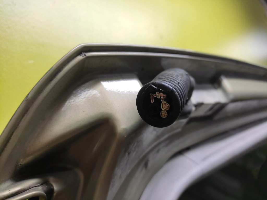 фото №5, Citroen c8 задня кришка багажника багажника лак kan