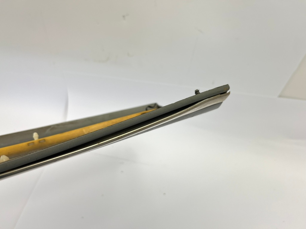 Купить Молдинг боковая дверь перед левая передняя mercedes w126 1266902340 1979-1985