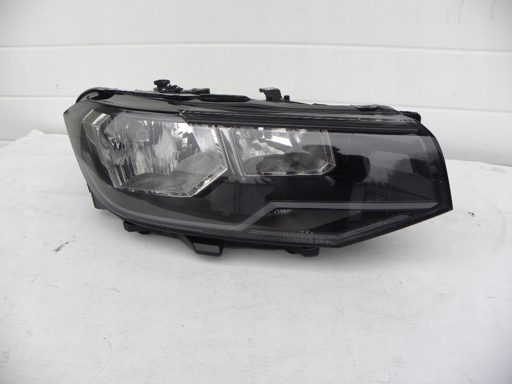 фото №1, Volkswagen t-cross перед лампа права сторона