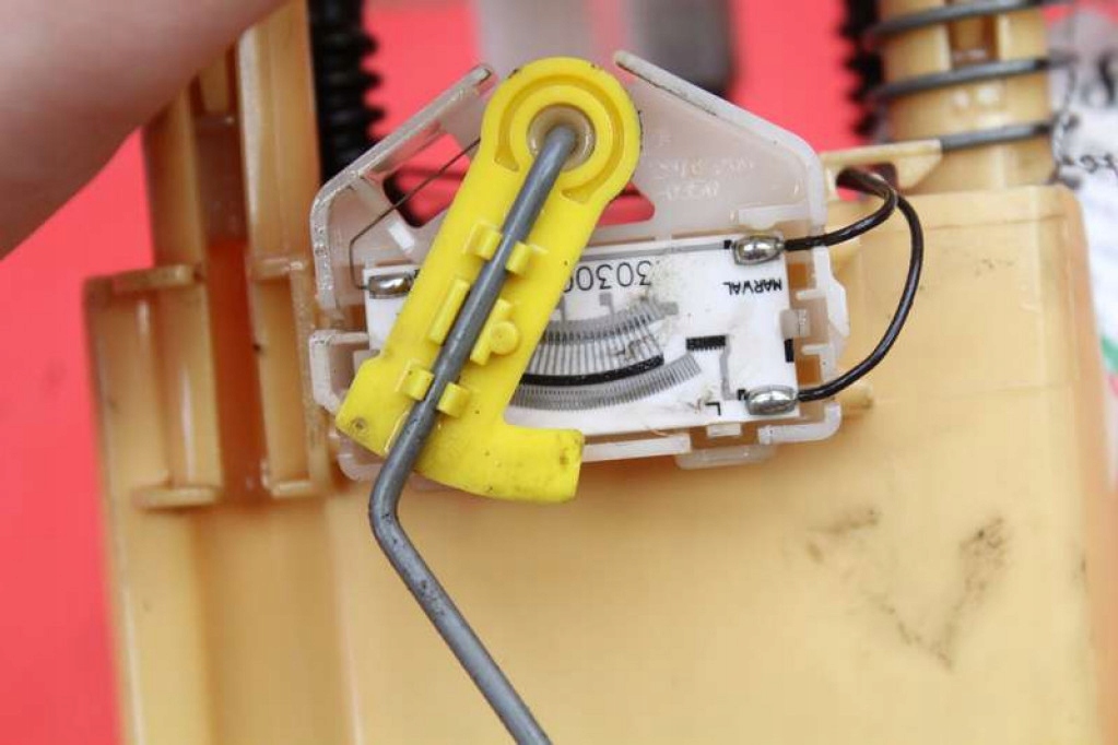 фото №7, Датчик рівня пального 9647083480 citroen c5 ii x7 iii 2.2 hdi 170 km 08-17