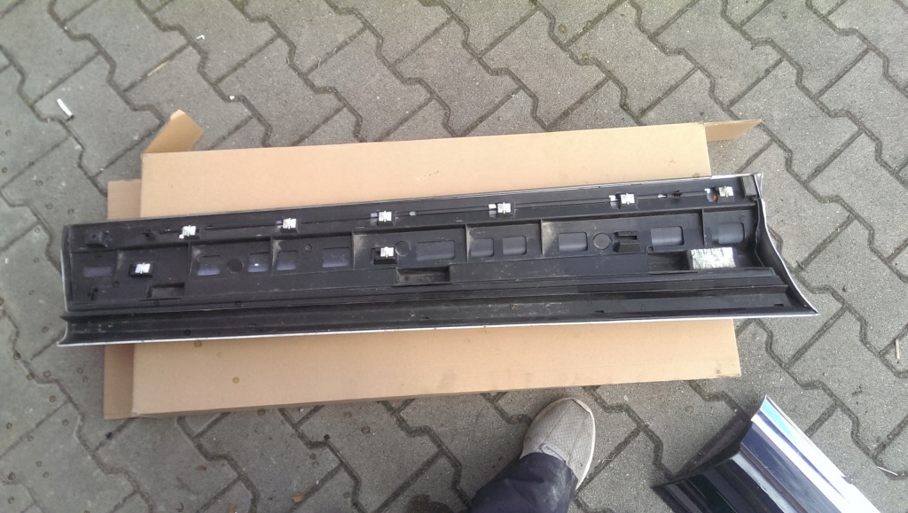 фото №2, Молдинг дверь pr перед vw touareg r-line 7p6854940j