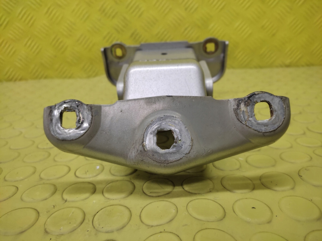 фото №5, Opel vivaro петля двері правий задня