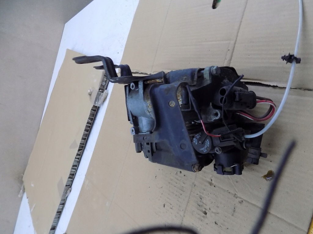 Mercedes e klasa w211 компресор компресор підвіска насос агрегат 0011224 в Україні