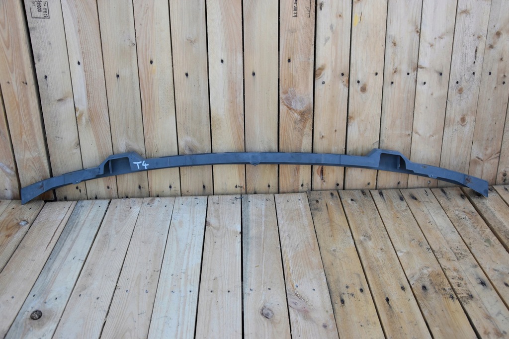 фото №1, Volkswagen t4 молдинг бампера перед 701807183