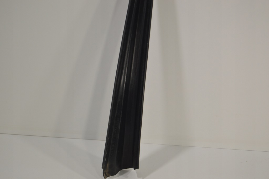 фото №8, Рамка двері скло оббивка лівий задня mercedes w126 lift long 1267350771