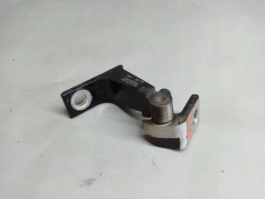 фото №1, Петля дверь правый задняя dol audi a1 8x4833404b