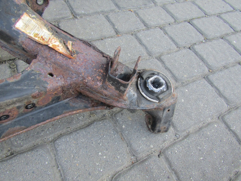 Купить 3 mercedes w124 балка задняя подрамник подвеска задние задний  sedan kombi coupe