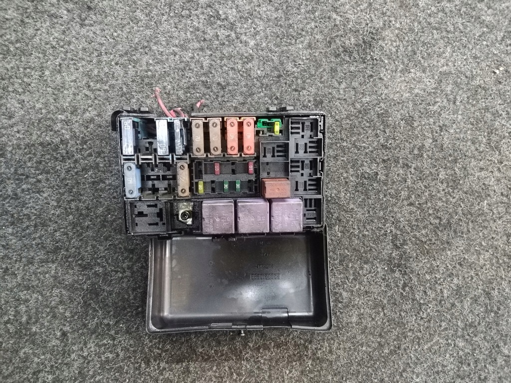 фото №1, Модуль предохранителей renault espace iv 8200453770